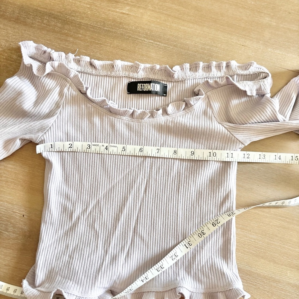 Reformation Lilac Ribbed Off Shoulder Cropped
Tee, Small - Picture 4 of 5